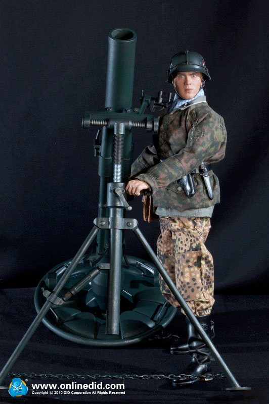 DID - 12th SS PANZER DIVISION NCO with 12cm Granatwerfer 42